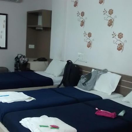 Divya Jyot Residency Bhuj Hotel Exterior foto